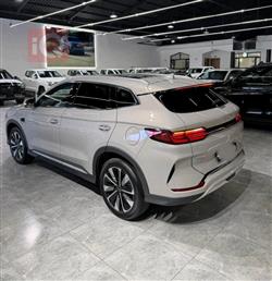 بی وای دی سۆنگ پڵەس